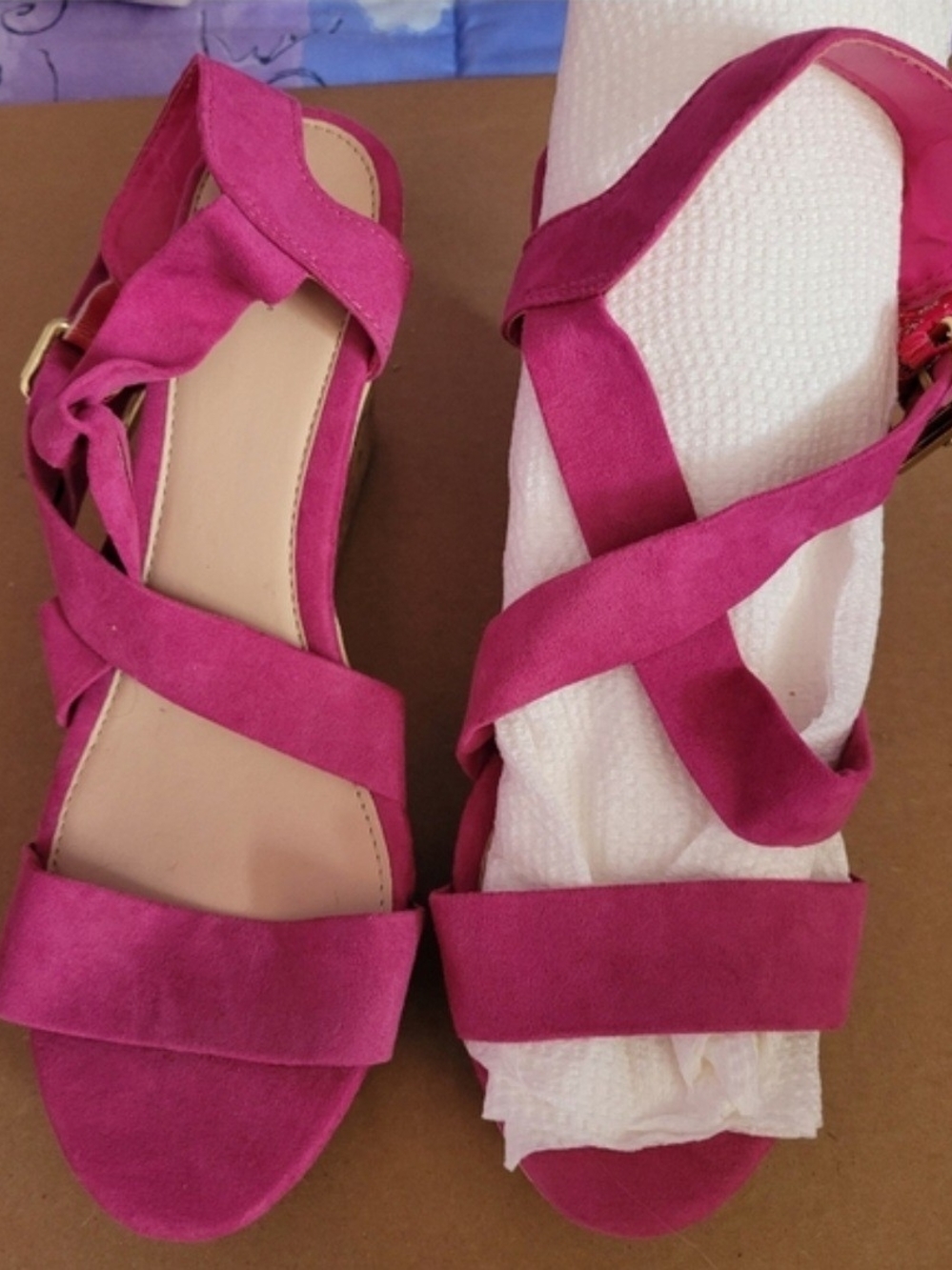 🍁 2/$40 Women’s Strappy Sandals in Fuchsia